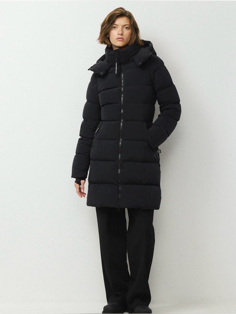 Aritzia  The SuperSnug Puff™ Mid, Black, Medium NWOT